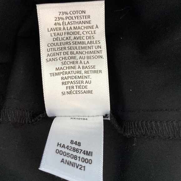 Halogen button front blouse long sleeve button cuffs. Cute ties at neck. Small
C - Picture 5 of 8